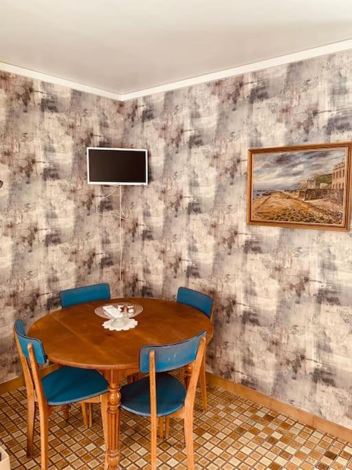 Appartement Musee Le Jour-J Ouistreham Luaran gambar